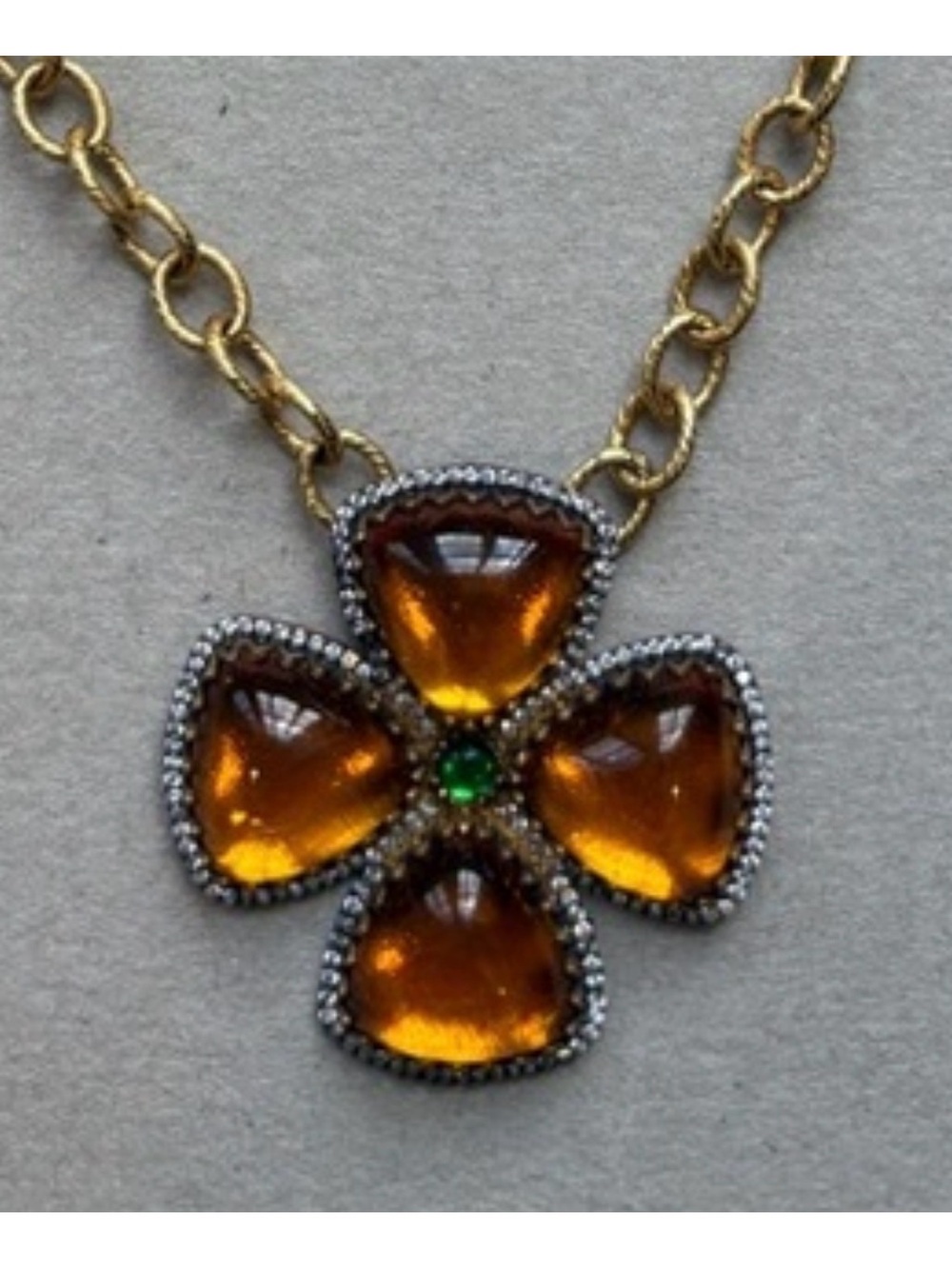Elegant Gold Necklace with Amber Pendant